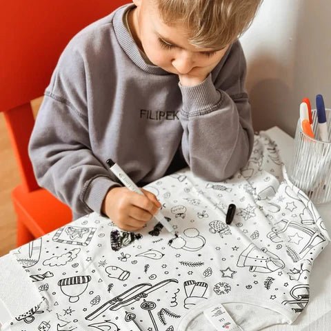 Pyjama à colorier (crayons de couleur inclus)